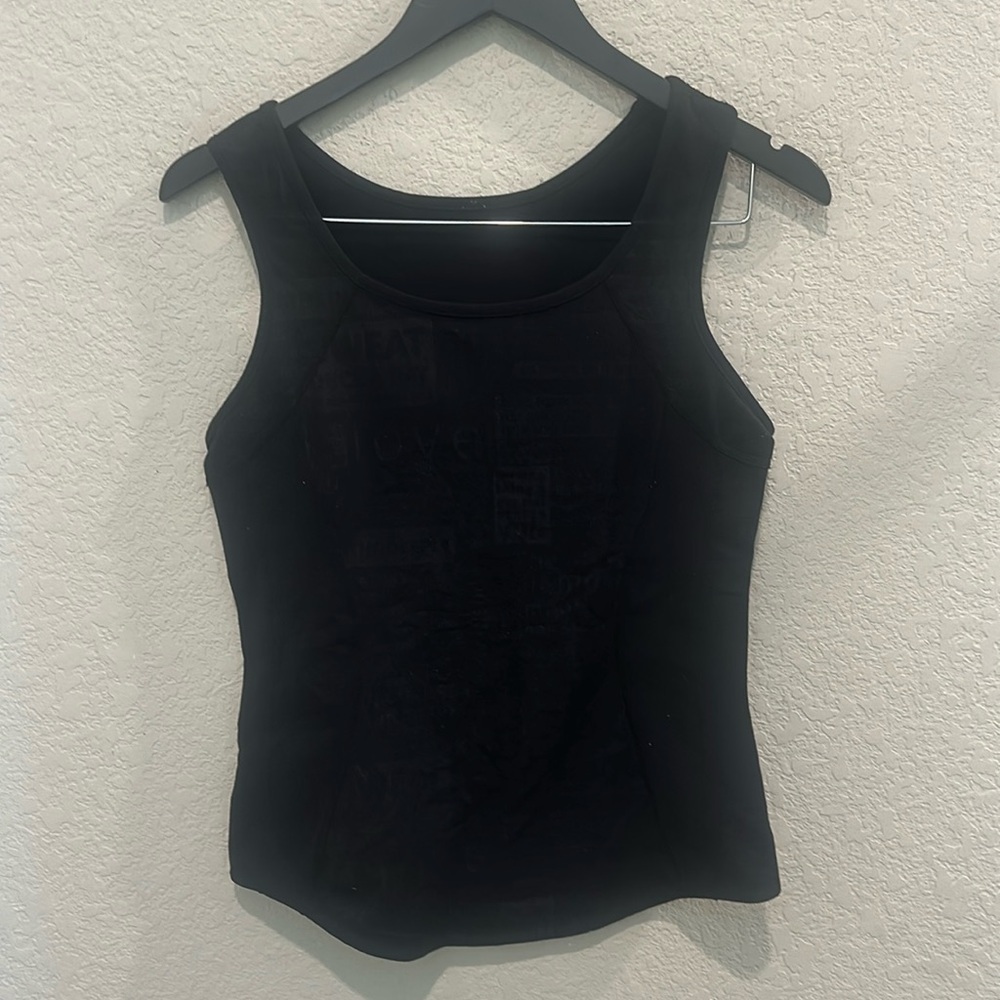 Lululemon sleeveless top Size 8